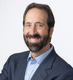 headshot of alan