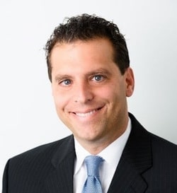 headshot of scott